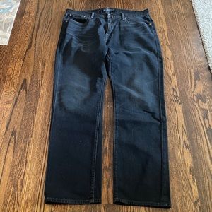 Lucky Brand 410 Athletic Fit